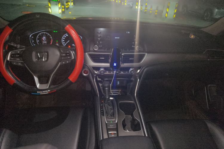 Used Honda Accord 2018 260TURBO Luxury Edition China VI Interior 2
