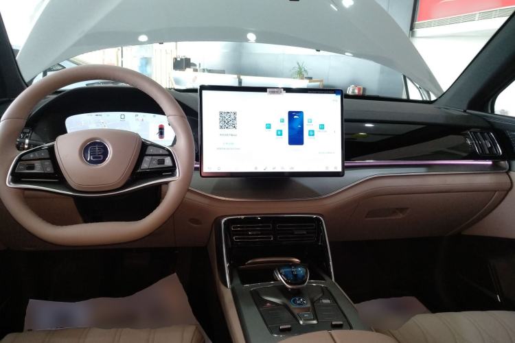 Used BYD Tang New Energy 2025 Intelligent Driving Version DM-i 115KM Flagship Edition Center Console