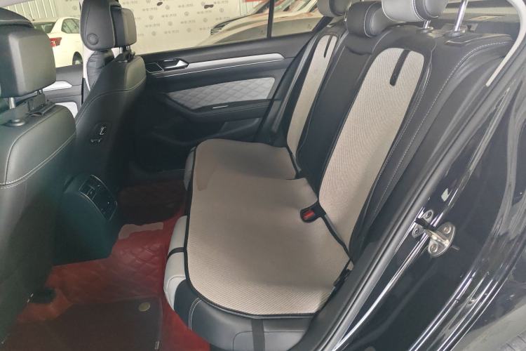 Used Volkswagen Magotan 2023 2 Million Units Limited Edition 330TSI DSG Leading Version
