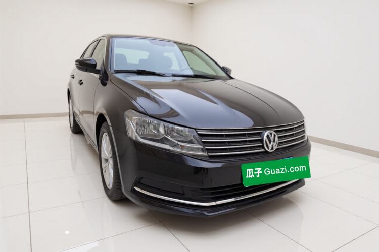Used Volkswagen Lavida 2015 1.6L Manual Comfort Edition Exterior 2