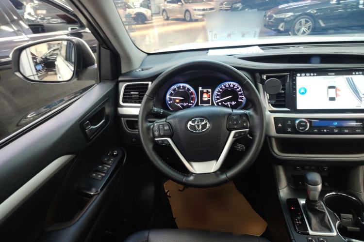 Used Toyota Highlander 2018 2.0T Four-Wheel Drive Luxury Version 7 Seats China VI Standard