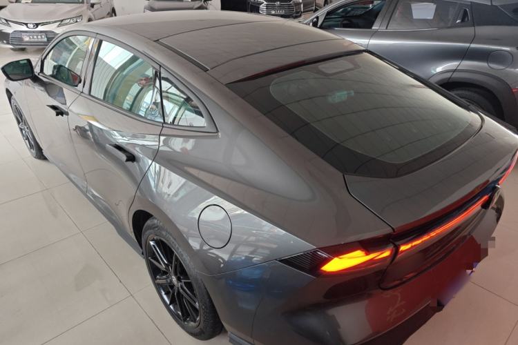 Used Changan UNI-V 2023 1.5T Prestige Model
