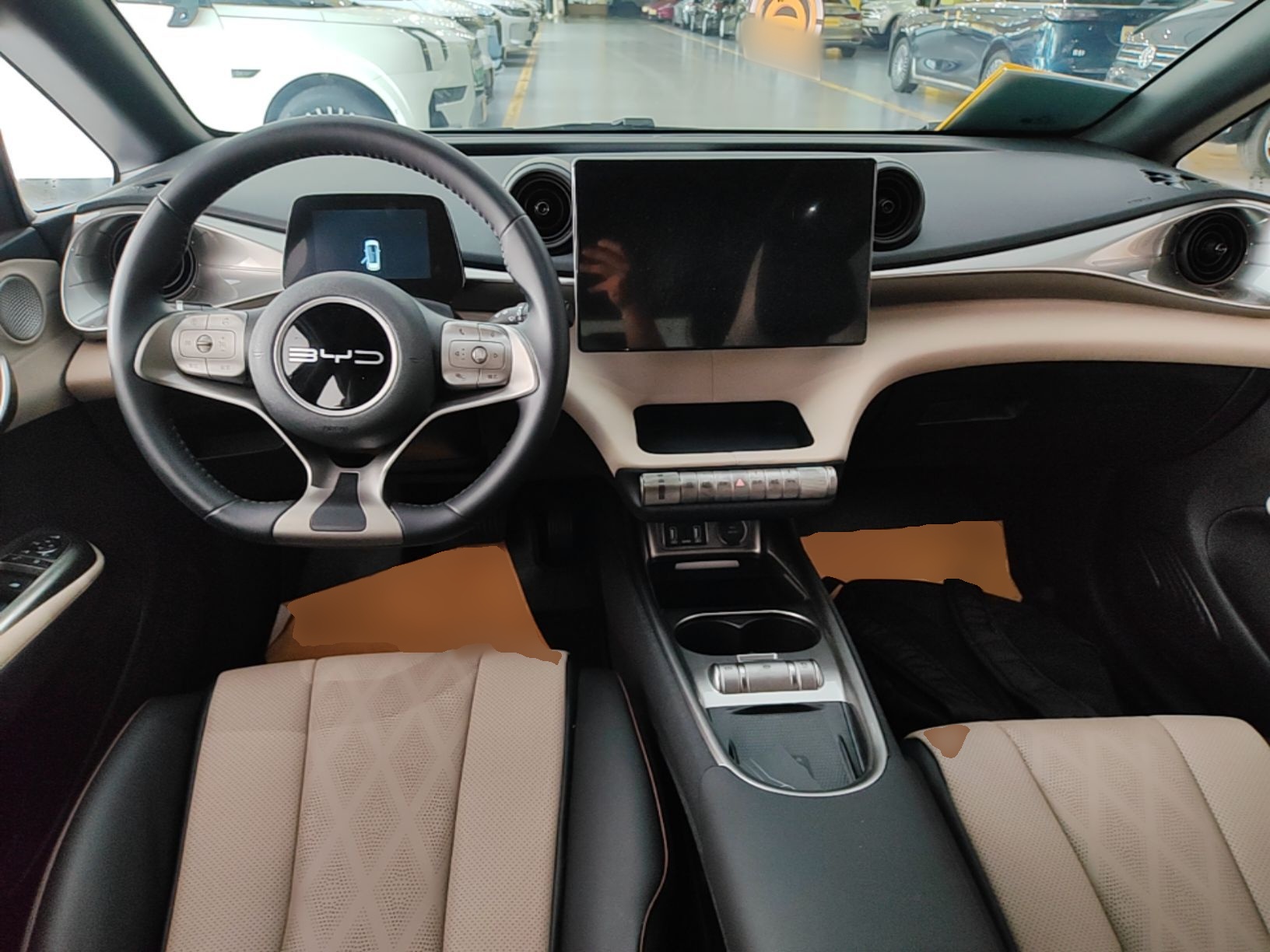 BYD Dolphin 2023 420 km Fashion Edition — снимка 12