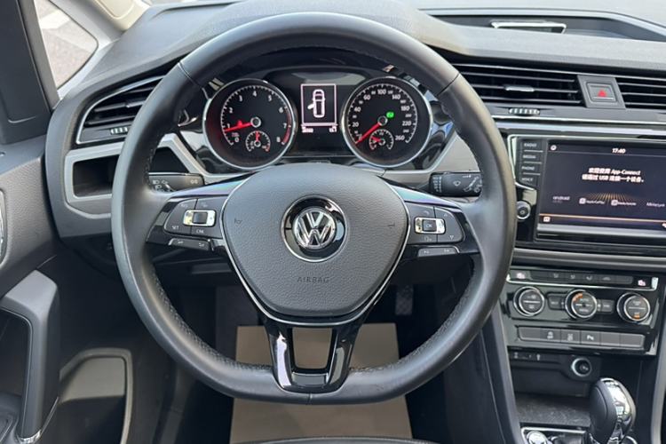 Used Volkswagen Touran 2018 Volkswagen Touran L 280TSI DSG Comfort Edition 7-seater