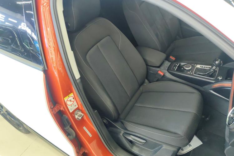 Used Audi Q2L 2018 35 TFSI Launch Exclusive Edition China V