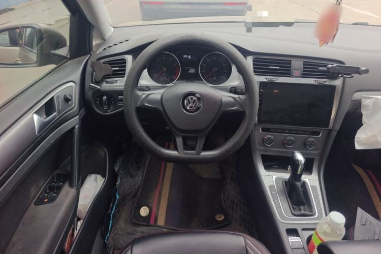 Used Volkswagen Golf 2016 1.6L Automatic Fashion Model