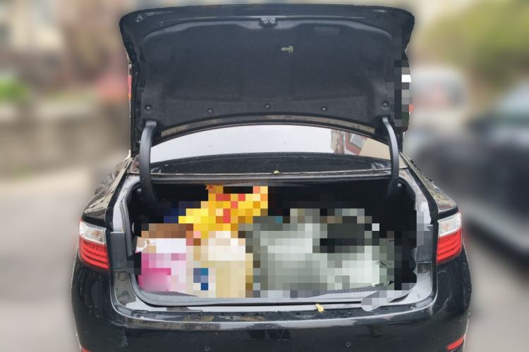 Used Lexus ES 2014 300h Elite Edition Trunk