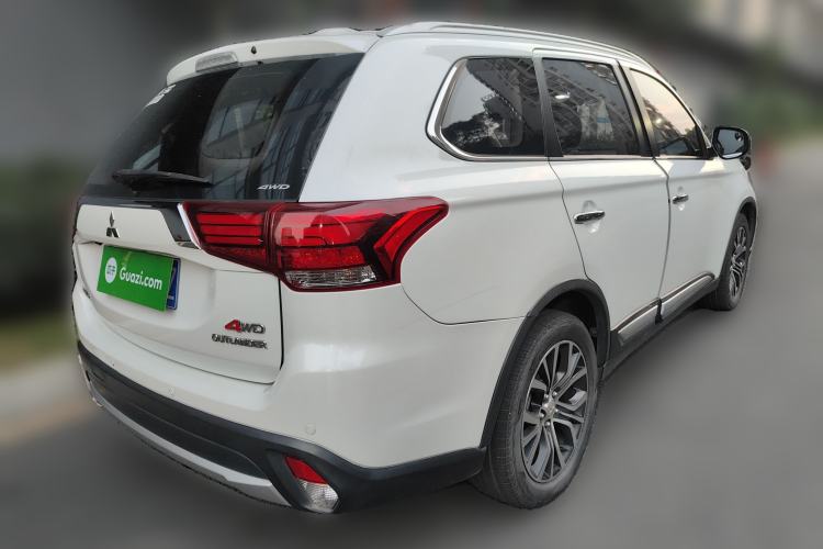 Used Mitsubishi Outlander 2016 2.4L 4x4 Elite Edition 5 Seats
