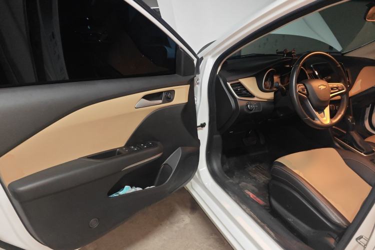 Used Chevrolet Monza 2022 320 Automatic Enjoyment Sunroof Version Steering Wheel