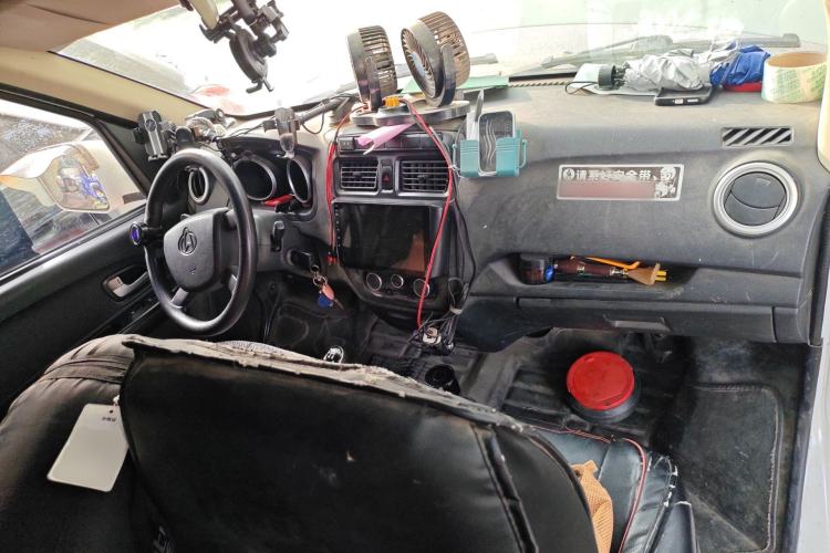 Used CHANGAN KAICHENG Ruixing M80 2021 1.6L Comfort Version 2-Seater Single-Steaming Air-Conditioned China VI Standard Flat Roof with Lift-Up Rear Door DAM16KR Center Console