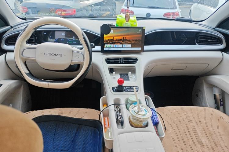 Used Geely Galaxy Geome 2025 310km Youth Edition Center Console