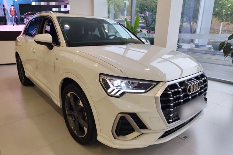 Used Audi Q3 2023 35 TFSI Fashion Dynamic Model (1.4T)
