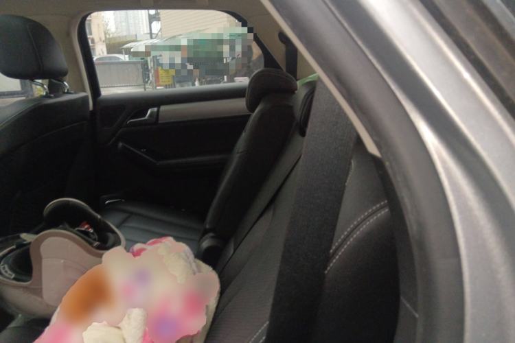 Used BYD Tang 2018 2.0T Automatic SmartConnect Prestige 7-Seater China V Standard Left Rear Seat