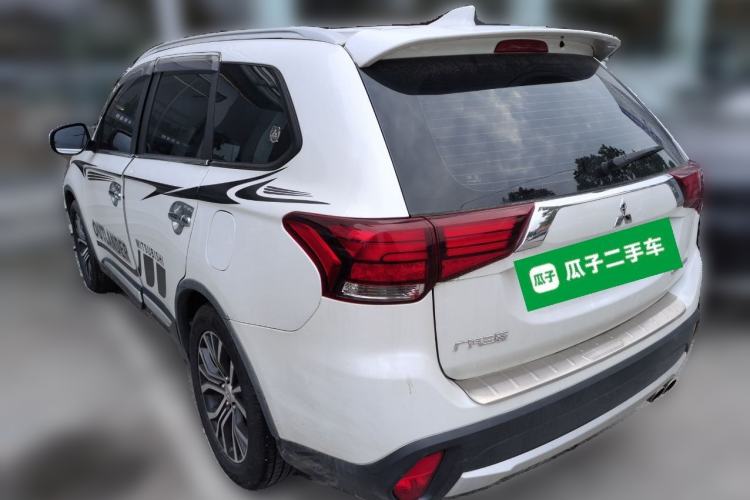 Used Mitsubishi Outlander 2017 2.0L Two-Wheel Drive Glory Edition 5 Seats