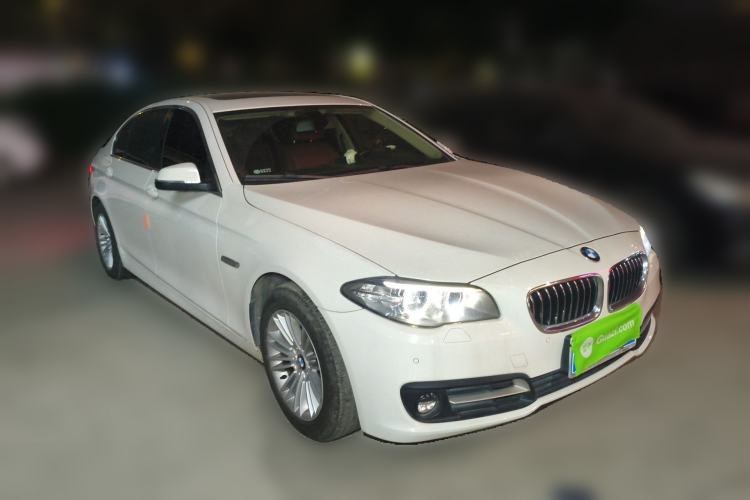 Used BMW 5 Series 2014 525Li Leading Model Front Right 45 Deg