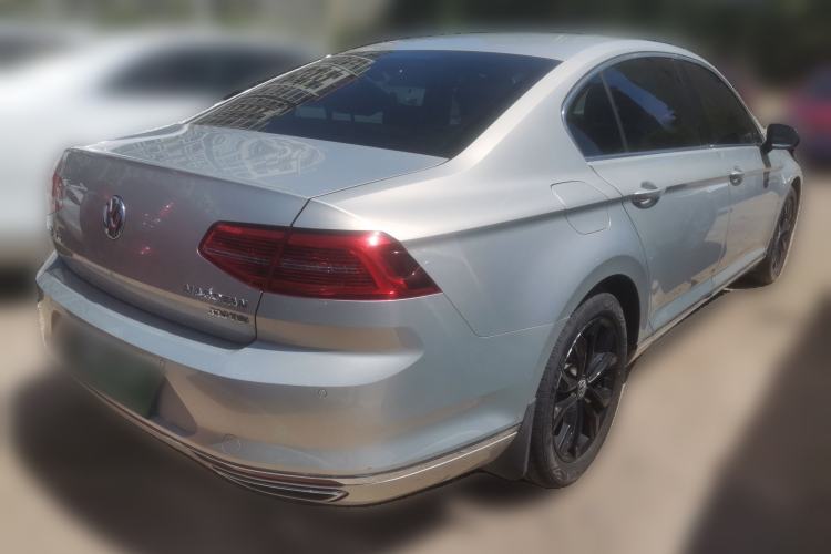 Used Volkswagen Magotan 2018 Facelift 330TSI DSG Luxury Model
