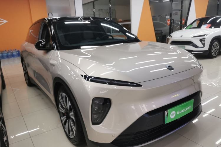 Used Nio ES8 2023 75 kWh Front Right 45 Deg