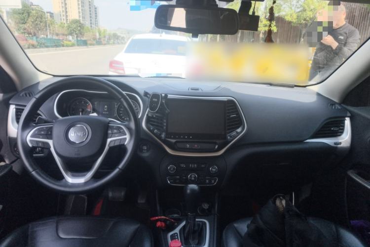 Used Jeep Cherokee 2016 2.4L Leading Edition