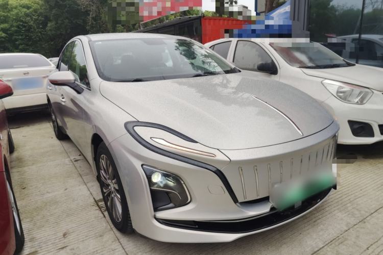 Used Hongqi E-QM5 2022 431 km Charge & Enjoy Edition Front Right 45 Deg