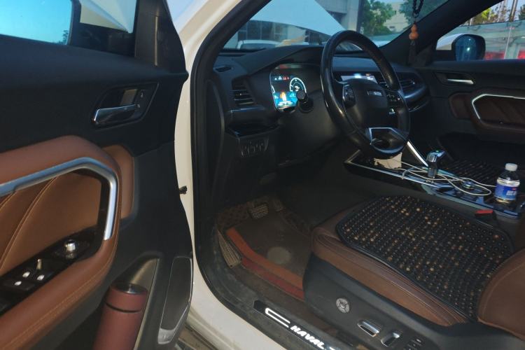 Used Haval H6 2017 Red-Label 2.0T Automatic Two-Wheel Drive Leading Edition
