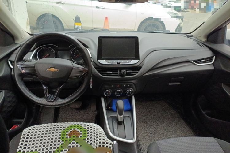 Used Chevrolet Cavalier 2020 325T Automatic Enjoyment Edition Center Console