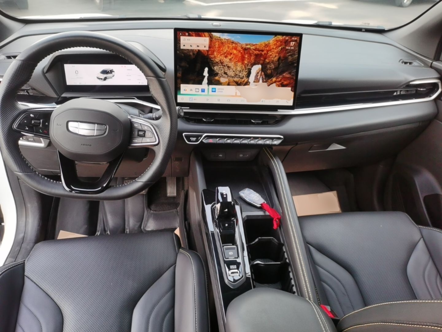 Geely Auto Coolray 2025 Bin Yue L 1.5T DCT Starlight Edition — снимка 12