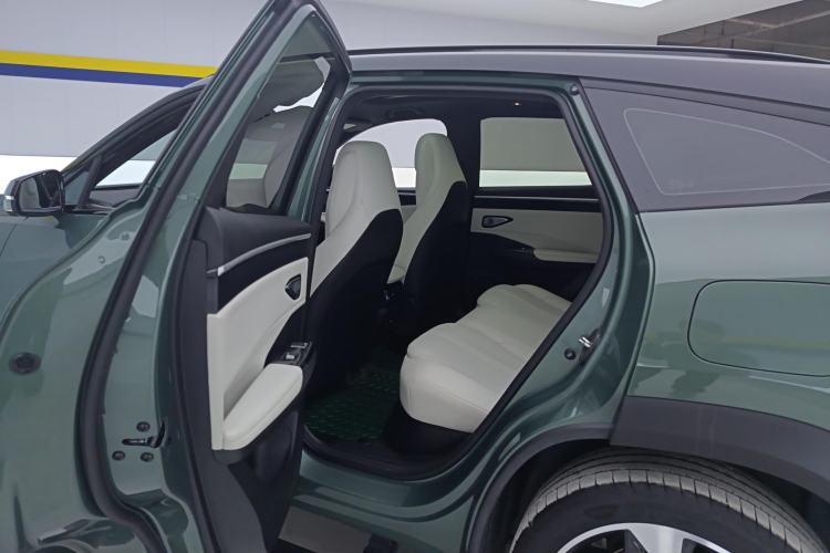 Used Geely Galaxy L7 2024 1.5T 115 km Starship Dragon Edition Left Rear Seat