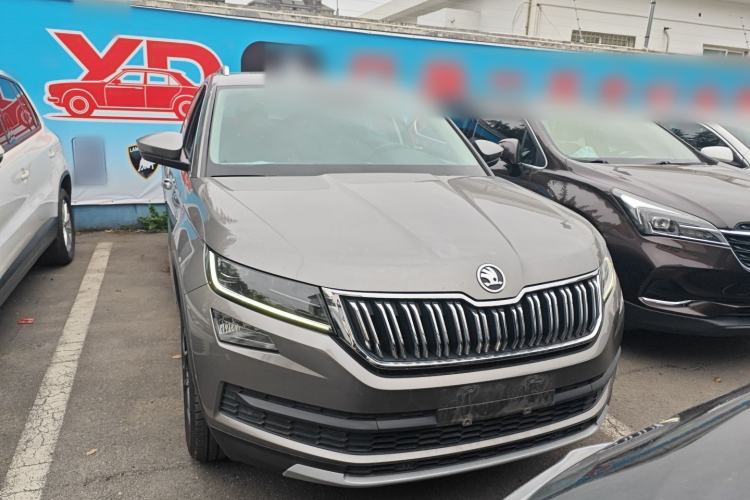 Used Skoda Kodiaq 2019 Facelifted TSI330 7-Seater Two-Wheel-Drive Luxury Enjoyment Edition China VI Standard

