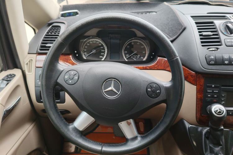 Used Mercedes-Benz Viano 2013 3.0L Comfort Edition Steering Wheel