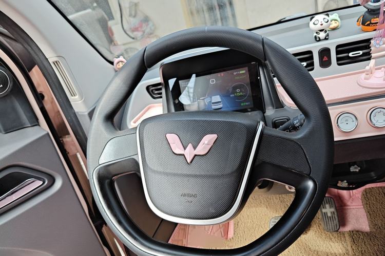 Used Wuling Hongguang MINIEV 2021 Macaron Premium Model – Lithium Iron Phosphate Steering Wheel