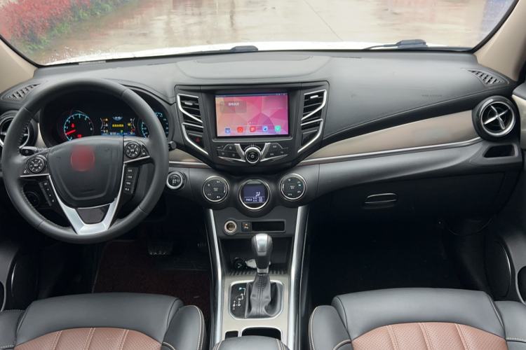 Used BYD Song 2018 1.5TID Automatic Smart Connect Prestige Model Center Console