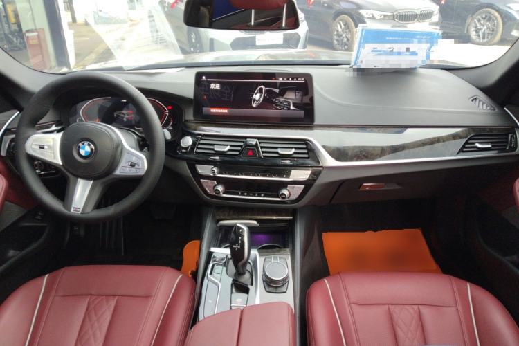 Used BMW 5 Series 2022 Second Facelift 525Li M Sport Package Center Console