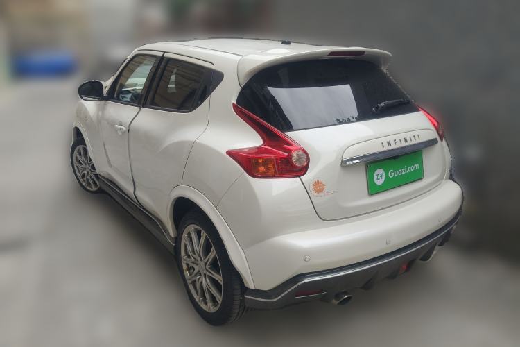 Used Infiniti ESQ 2014 1.6L Spontaneous Edition
