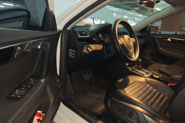 Used Volkswagen Magotan 2013 1.8TSI Luxury Model Driver Seat