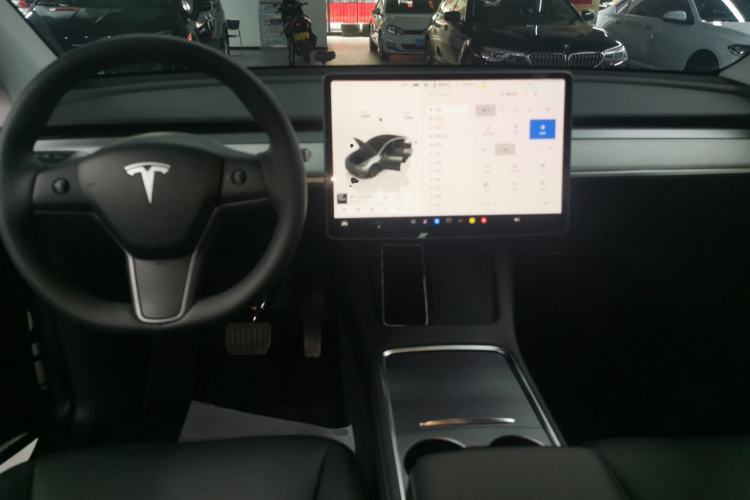 Used Tesla Model Y 2024 Rear-Wheel-Drive Version Center Console