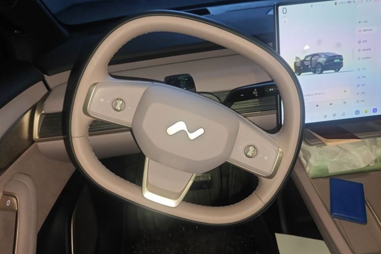 Used ONVO L60 2024 60 kWh Rear-Drive Version