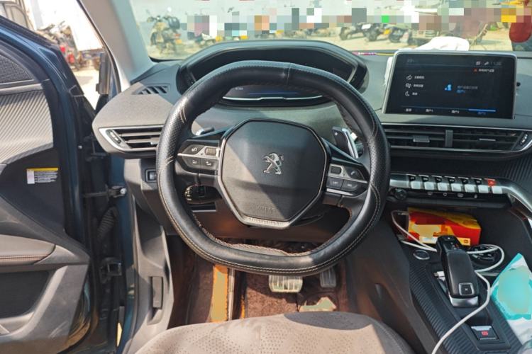 Used Peugeot 5008 2017 350THP 7-Seater Elite Edition Steering Wheel