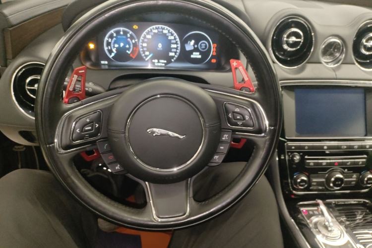 Used Jaguar XJ 2016 XJL 2.0T Two-Wheel-Drive Elegant Business Edition