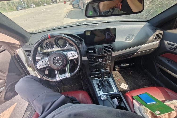 Used Mercedes-Benz E-Class 2010 E 260 CGI Coupe Center Console