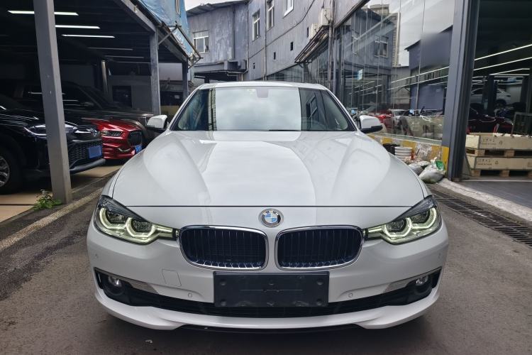 Used BMW 3 Series 2016 320Li Ambition Model

