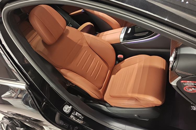 Used Mercedes-Benz GLC 2023 GLC 300 L 4MATIC Dynamic Edition 5-seater Right Front Seat