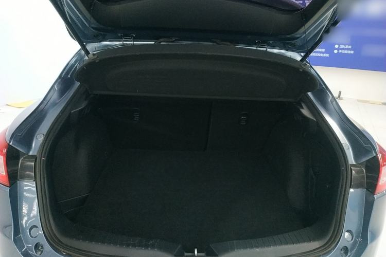 Used Mazda CX-4 2016 2.0L Automatic 2WD Blue Sky Dynamic Edition
