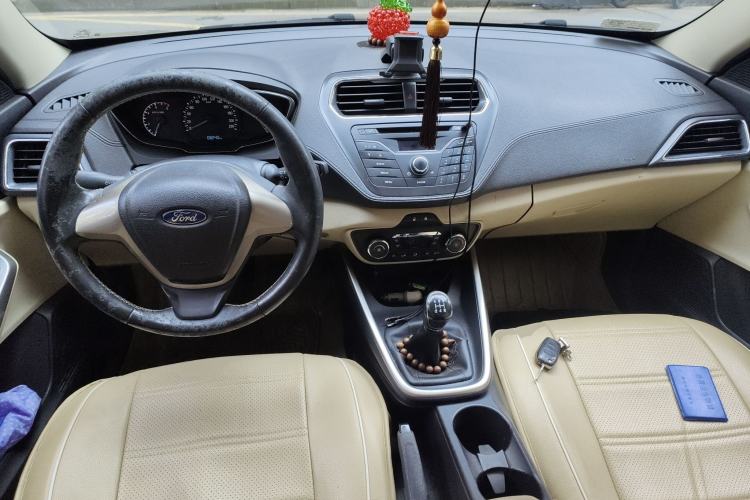 Used Ford Escort 2015 1.5L Manual Fashion Edition