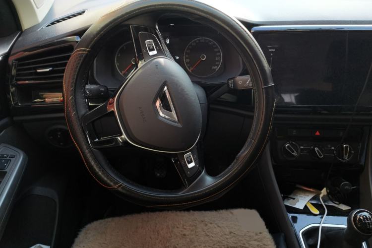 Used Jetta VS5 2019 280TSI Manual Entry-Level Model Steering Wheel