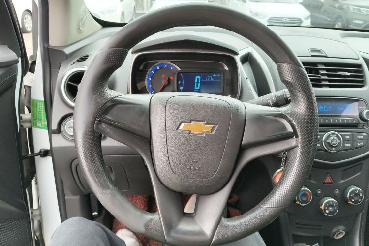 Used Chevrolet Trax 2016 1.4T Manual Two-Wheel Drive Comfort Version with Sunroof Steering Wheel