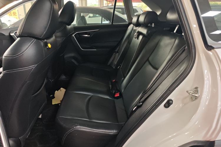 Used Toyota RAV4 2020 2.0L CVT Two-Wheel Drive Fashion Edition Left Rear Seat