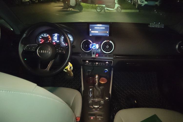 Used Audi A3 2019 Limousine 35 TFSI Fashion Edition China V standard
