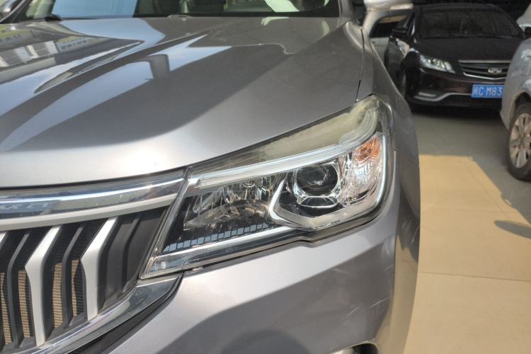 Used Brilliance V6 2018 1.5T Manual Elite Model Left Front Headlight