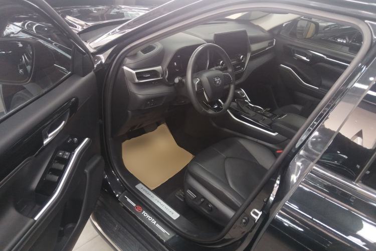 Used Toyota Highlander 2023 2.5L Smart Electric Hybrid Dual-Engine Four-Wheel Drive Prestige Version – 7 Seats
