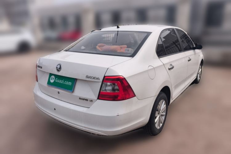 Used Skoda Rapid 2013 1.6L Manual Enjoyment Model